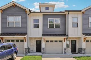 MLS# 2925467 - 114 Hartsville Ct in Hartsville Pike Townhomes in Lebanon Tennessee 37087