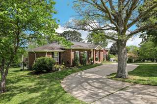 MLS# 2931978 - 2219 Castlewood Dr in Oakwood Est Sec 1 in Franklin Tennessee 37064