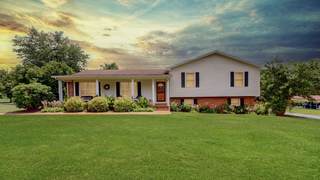 MLS# 2936745 - 1335 Chippendale Cir in Ridgeview Est in Columbia Tennessee 38401