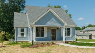 MLS# 2941585 - 570 Main St S in None in Ashland City Tennessee 37015