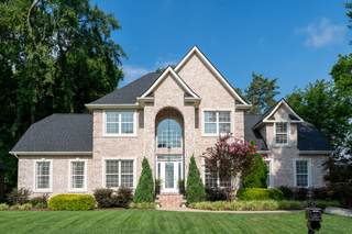 MLS# 2943549 - 2208 Oakside Ct in Salem Cove Sec 1 Ph 2 in Murfreesboro Tennessee 37128