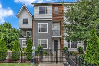 MLS# 2944562 - 523 Vernon Cir in 2 Aves in Nashville Tennessee 37209