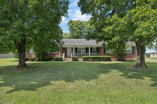 MLS# 2946085 - 407 Mockingbird Dr in Creekwood Sec 1-A in Mount Pleasant Tennessee 38474