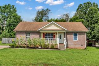 MLS# 2958219 - 104 Buena Vista Dr in Oak Park Ph 2 in Portland Tennessee 37148