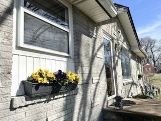 MLS# 2965641 - 208 Willow Ct in Hillbrook in Nashville Tennessee 37211