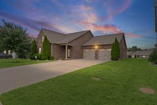 MLS# 2968075 - 1353 Whispering Oaks Dr in Valleybrook @Creekside At Stonebridge in Lebanon Tennessee 37090