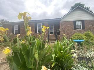 MLS# 2969742 - 114 Dorman Dr in Meadow Brook Sec 5 in Columbia Tennessee 38401