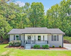 MLS# 2973855 - 216 Broadmoor Dr in Bakerwoods in Nashville Tennessee 37207