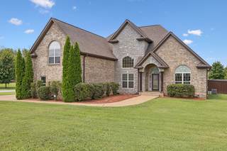 MLS# 2974280 - 102 Stonefield Dr in Stonefield Sec 1 in Mount Juliet Tennessee 37122