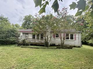 MLS# 2974325 - 847 Wren Rd in Echo Meadows in Goodlettsville Tennessee 37072