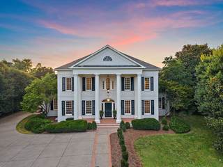 MLS# 2974489 - 5042 Hill Place Dr in Hill Place in Nashville Tennessee 37205