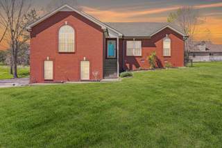 MLS# 2974581 - 5009 Lanier Dr in Franklin Farms Sec 2 in Greenbrier Tennessee 37073