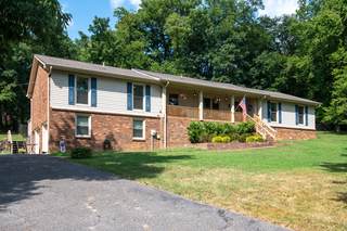 MLS# 2980626 - 107 Fawn Ct in Deerwood Forest in Hendersonville Tennessee 37075