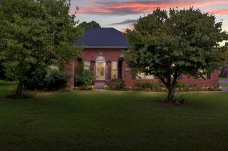 MLS# 2980709 - 1811 Cascade Ct in Keeneland in Murfreesboro Tennessee 37127