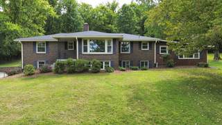MLS# 2987055 - 118 Bay Dr in Lake Club Est in Hendersonville Tennessee 37075
