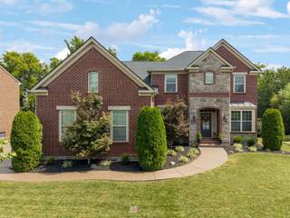 MLS# 2988434 - 104 Houghland St in Hunt Club Sec 4 in Gallatin Tennessee 37066