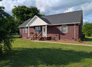 MLS# 2988561 - 800 Rock Springs Rd in Hopewell Acres in Castalian Springs Tennessee 37031
