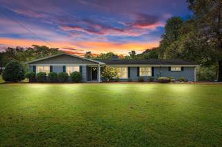 MLS# 2988988 - 2337 Les Robinson Rd in None in Columbia Tennessee 38401