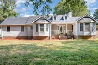 MLS# 2989627 - 1208 Hartsfield Dr in Hartsfield Sec 1 in Columbia Tennessee 38401