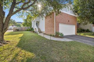 MLS# 2989738 - 2001 Lassiter Dr in North Pointe Phase I in Goodlettsville Tennessee 37072