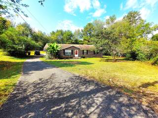 MLS# 2989812 - 120 Mae Cir in Spanish Oaks Sec 2 in Dickson Tennessee 37055
