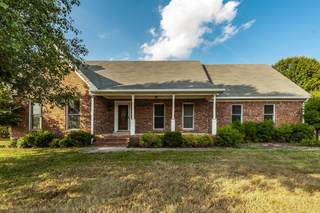 MLS# 2990100 - 724 Deshea Creek Rd in None in Gallatin Tennessee 37066