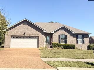 MLS# 2991180 - 653 Weathervane Dr in Twin Eagles Ph 2 in Gallatin Tennessee 37066