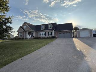 MLS# 2995116 - 2105 Buckskin Ct in Willa Park Phase One in Spring Hill Tennessee 37174