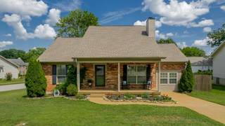 MLS# 2998674 - 102 Oxford Ct in Windsor Green in Goodlettsville Tennessee 37072
