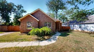 MLS# 2998745 - 699 Hollandale Rd in Lake Woods Phase 2 in La Vergne Tennessee 37086