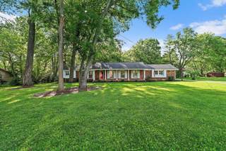 MLS# 2999616 - 1518 Lipscomb Dr in Brentwood Meadows Sec 4 in Brentwood Tennessee 37027