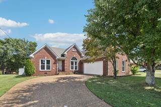 MLS# 3000686 - 4465 Benchmark Dr in Long Hunter Chase in Antioch Tennessee 37013
