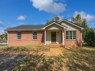 MLS# 3001218 - 844 College St in Hwy 52W Subd in Portland Tennessee 37148