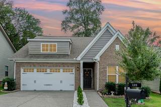 MLS# 3001365 - 135 Auxley Ct in Summerlin Ph 5 in White House Tennessee 37188