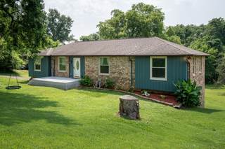 MLS# 3001756 - 366 Green Harbor Rd in Greene Harbor Sec 3 in Old Hickory Tennessee 37138