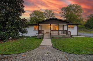 MLS# 3001828 - 2717 Williamsport Pike in none in Columbia Tennessee 38401