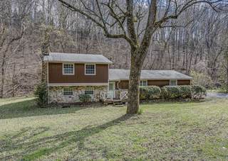 MLS# 3002166 - 1037 Green Valley Dr in Rustic Hills in Ashland City Tennessee 37015