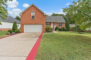 MLS# 3002675 - 1044 Secretariat Dr in Triple Crown 1 in Mount Juliet Tennessee 37122