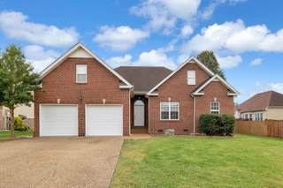 MLS# 3002705 - 1017 Kathleen Dr in Golf View Estates Sec 4 in Spring Hill Tennessee 37174