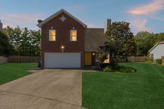 MLS# 3006188 - 423 Knob Ct in Keegans Glen in Franklin Tennessee 37064