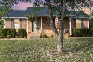 MLS# 3006556 - 300 Tararack Ct in Greystone 1 in Mount Juliet Tennessee 37122