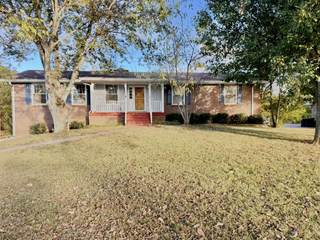 MLS# 3012376 - 104 Meadowvue Dr in Walnut Hills Est Sec in Hendersonville Tennessee 37075