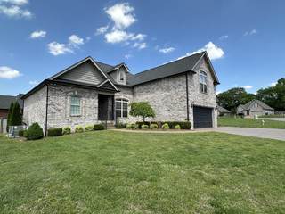 MLS# 3013257 - 201 Sheffield Dr in Sumner Crossings in White House Tennessee 37188