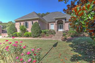 MLS# 3013696 - 8044 Charlotte Pike in Hows in Nashville Tennessee 37221