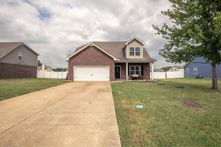 MLS# 3015745 - 704 Silverhill Dr in Creeksbend Sec 1 Ph 1 in Murfreesboro Tennessee 37129