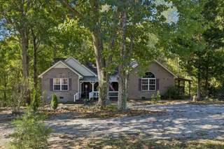 MLS# 3017075 - 1032 Lockridge Ln in Lockridge Acres in Ashland City Tennessee 37015