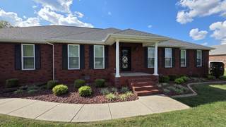 MLS# 3018419 - 2303 Alydar Run in Nelson Downs Sec 8 in Murfreesboro Tennessee 37127