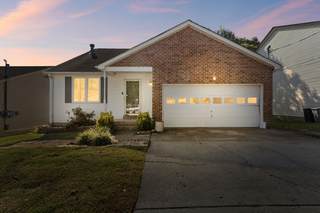 MLS# 3030937 - 104 Edgehill Ln in Gates Of The Peninsu in Hendersonville Tennessee 37075