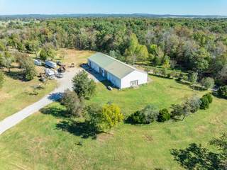 MLS# 3031351 - 4655 Hardison Mill Rd in n/a in Columbia Tennessee 38401