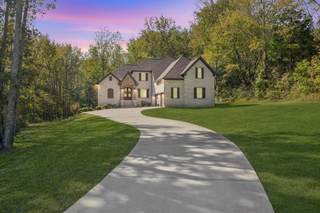 MLS# 3031548 - 1040 Washington Dr in Presidents Cove Sec in Cottontown Tennessee 37048